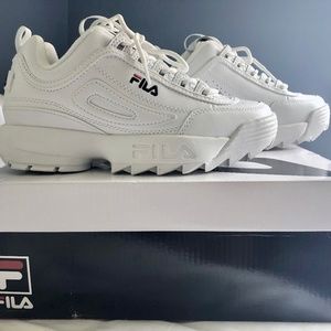fila disruptor run small